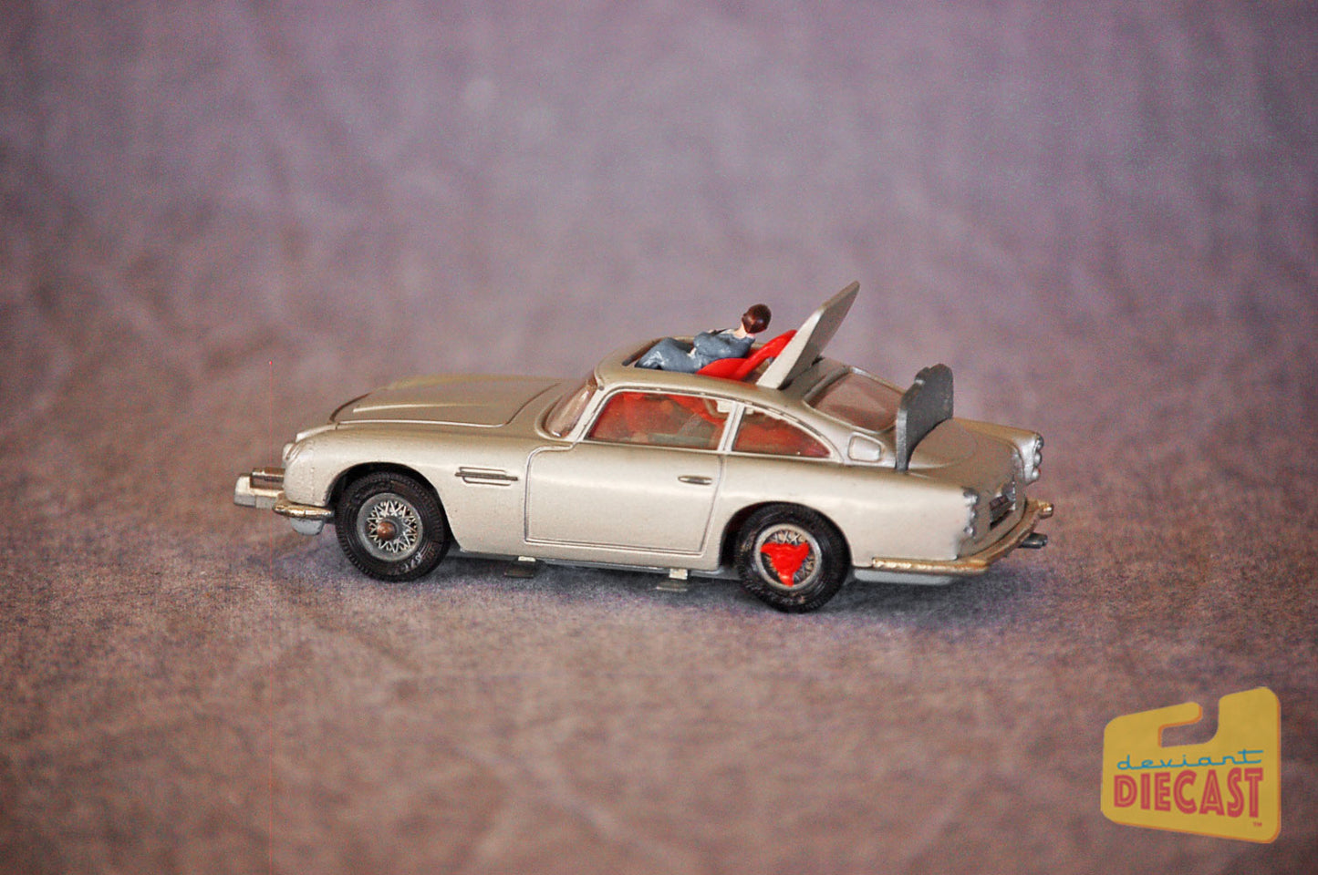 007 Die-cast Extravaganza — Corgi, Danbury Mint, Johnny Lightning, Hot Wheels, Jada — Vintage! Rare! Minty-mint-mint!