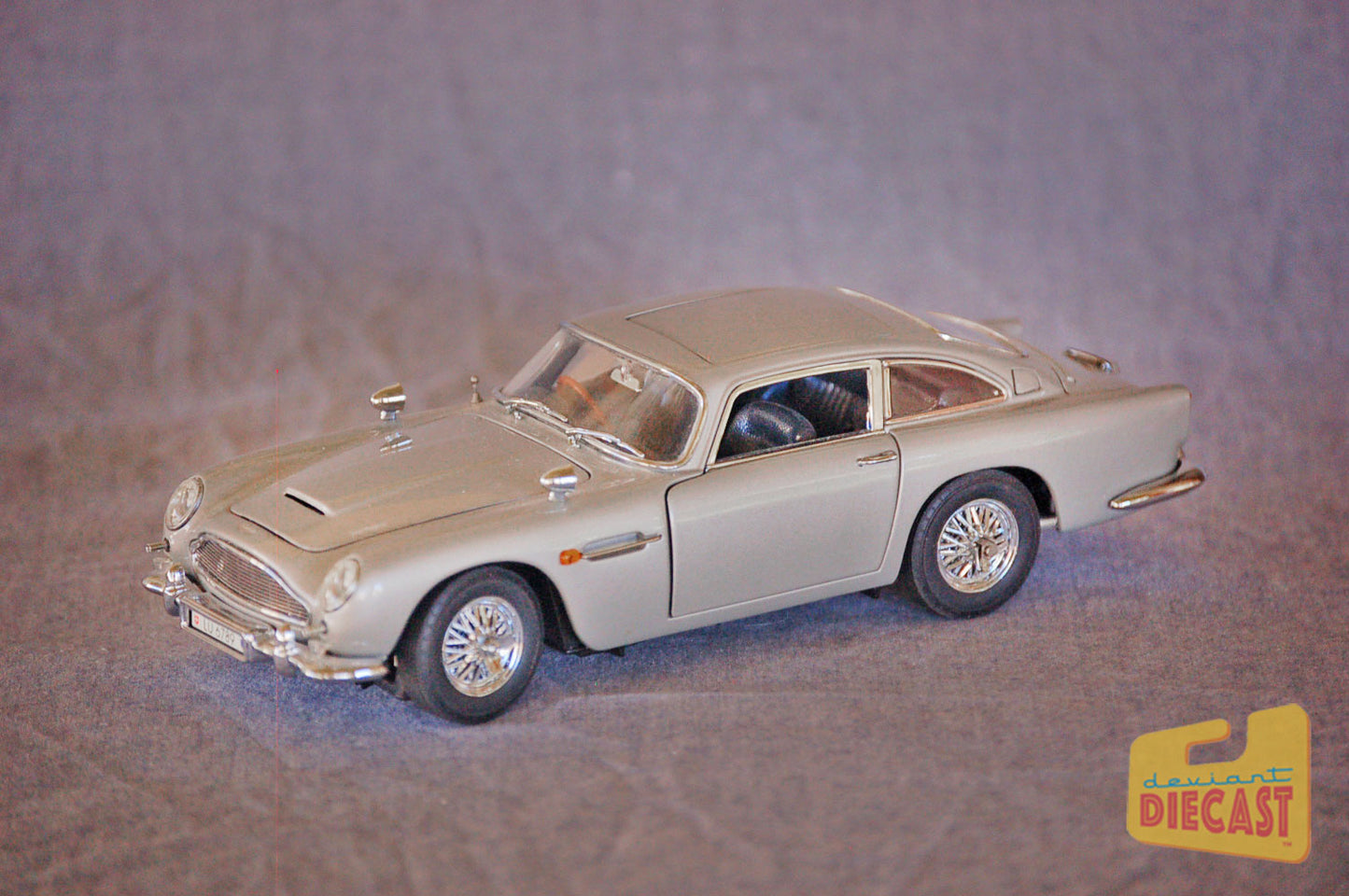 007 Die-cast Extravaganza — Corgi, Danbury Mint, Johnny Lightning, Hot Wheels, Jada — Vintage! Rare! Minty-mint-mint!