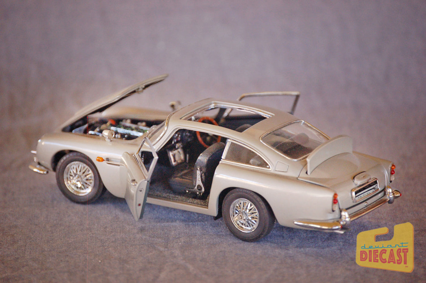 007 Die-cast Extravaganza — Corgi, Danbury Mint, Johnny Lightning, Hot Wheels, Jada — Vintage! Rare! Minty-mint-mint!